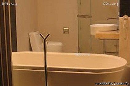Merisess Sukhumvit 16 Hotel